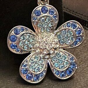 Kalifano Designer Blue Flower Keychain made with Swarovski Crystals